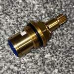 Deante Głowica ceramiczna 90 stopni z mosiądzu do baterii dwupokrętłowej 20 klinów woda zimna