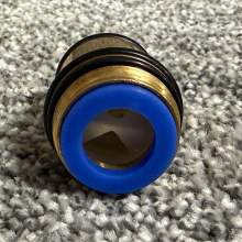 Deante Przełącznik natrysku do baterii wannowej Curcuma.jpg