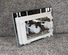 Cersanit Przycisk pneumatyczny biały szkło 1.jpg