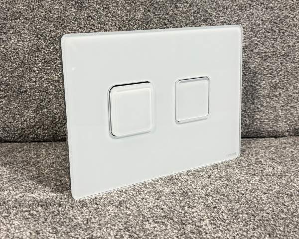 Cersanit-Przycisk-pneumatyczny-biały-szkło-ACCENTO-SQUARE-k97-054