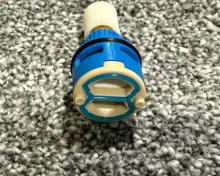 Deante Przełącznik funkcji z dociskiem do baterii ALPINIA BGA 017 M 3.jpg