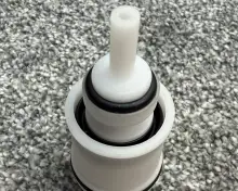 Ideal Standard Zestaw naprawczy pisuaru 2.jpg